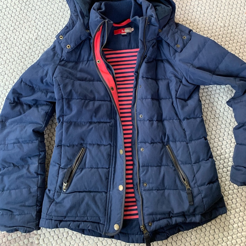 Boden puffer jacket with detachable hood